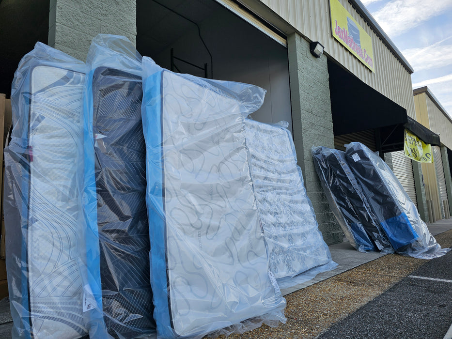 7 inch Plush - Jax Mattress (Jacksonville, FL)