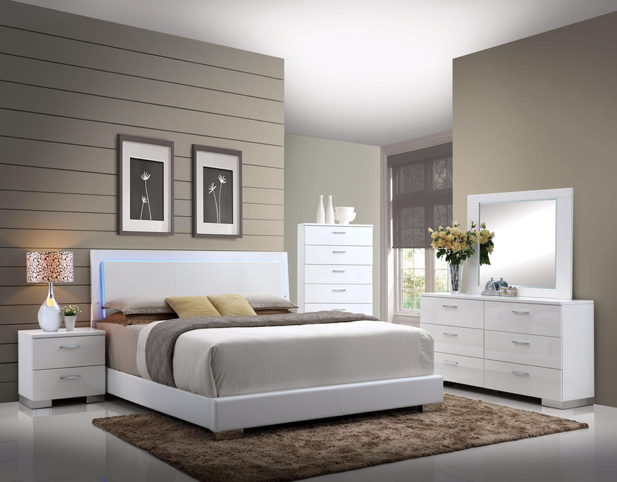 Lorimar White PU & Chrome Leg Queen Bed - Jax Mattress (Jacksonville, FL)