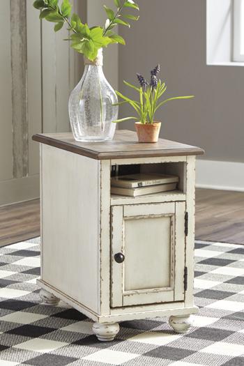 Realyn Chairside End Table - Jax Mattress (Jacksonville, FL)