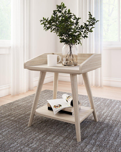Blariden Accent Table - Jax Mattress (Jacksonville, FL)