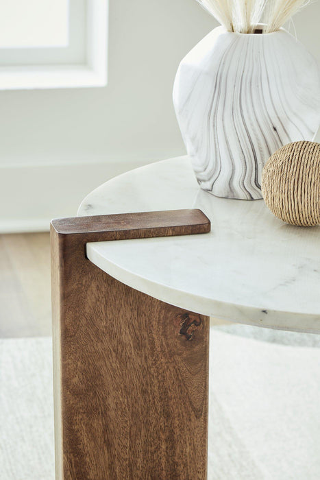 Isanti End Table - Jax Mattress (Jacksonville, FL)