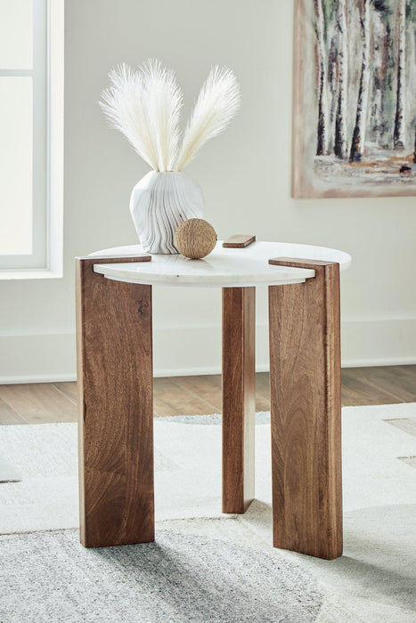 Isanti End Table - Jax Mattress (Jacksonville, FL)