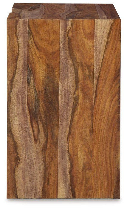 Dressonni Nightstand - Jax Mattress (Jacksonville, FL)