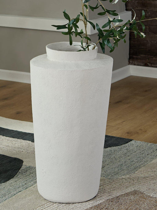 Flurinworth Vase - Jax Mattress (Jacksonville, FL)