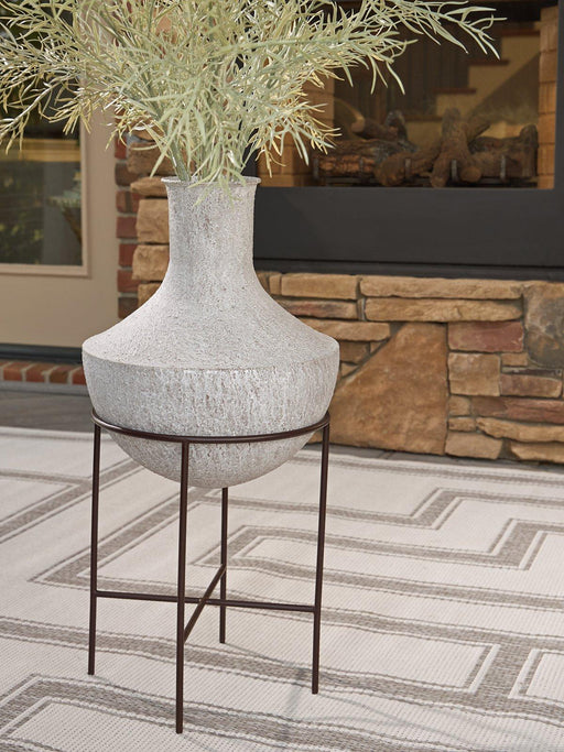 Estonbank Vase - Jax Mattress (Jacksonville, FL)