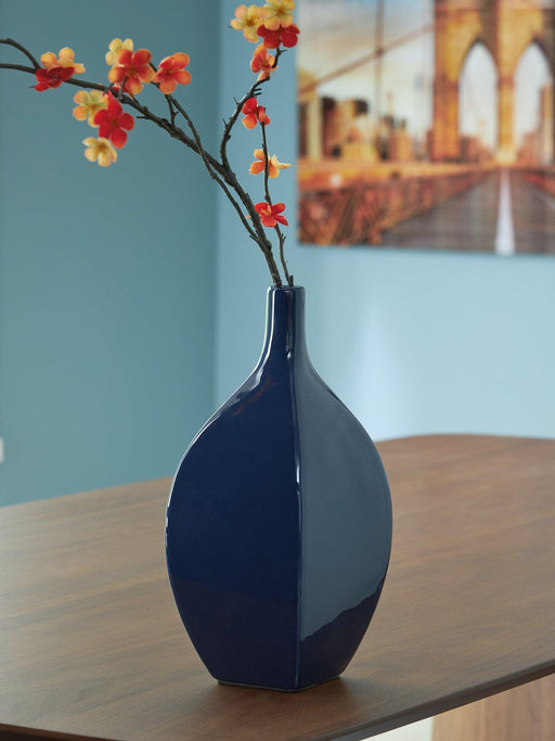 Abtinson Vase - Jax Mattress (Jacksonville, FL)